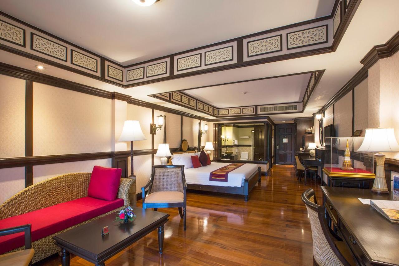 Wora Bura Hua Hin Resort & Spa Ngoại thất bức ảnh A suite at the Royal River Hotel