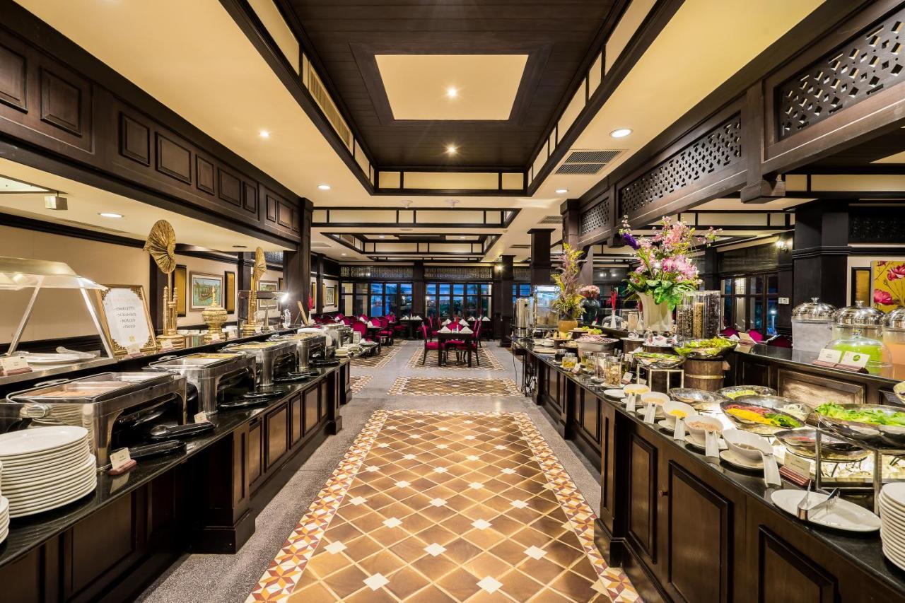Wora Bura Hua Hin Resort & Spa Ngoại thất bức ảnh The buffet at the hotel
