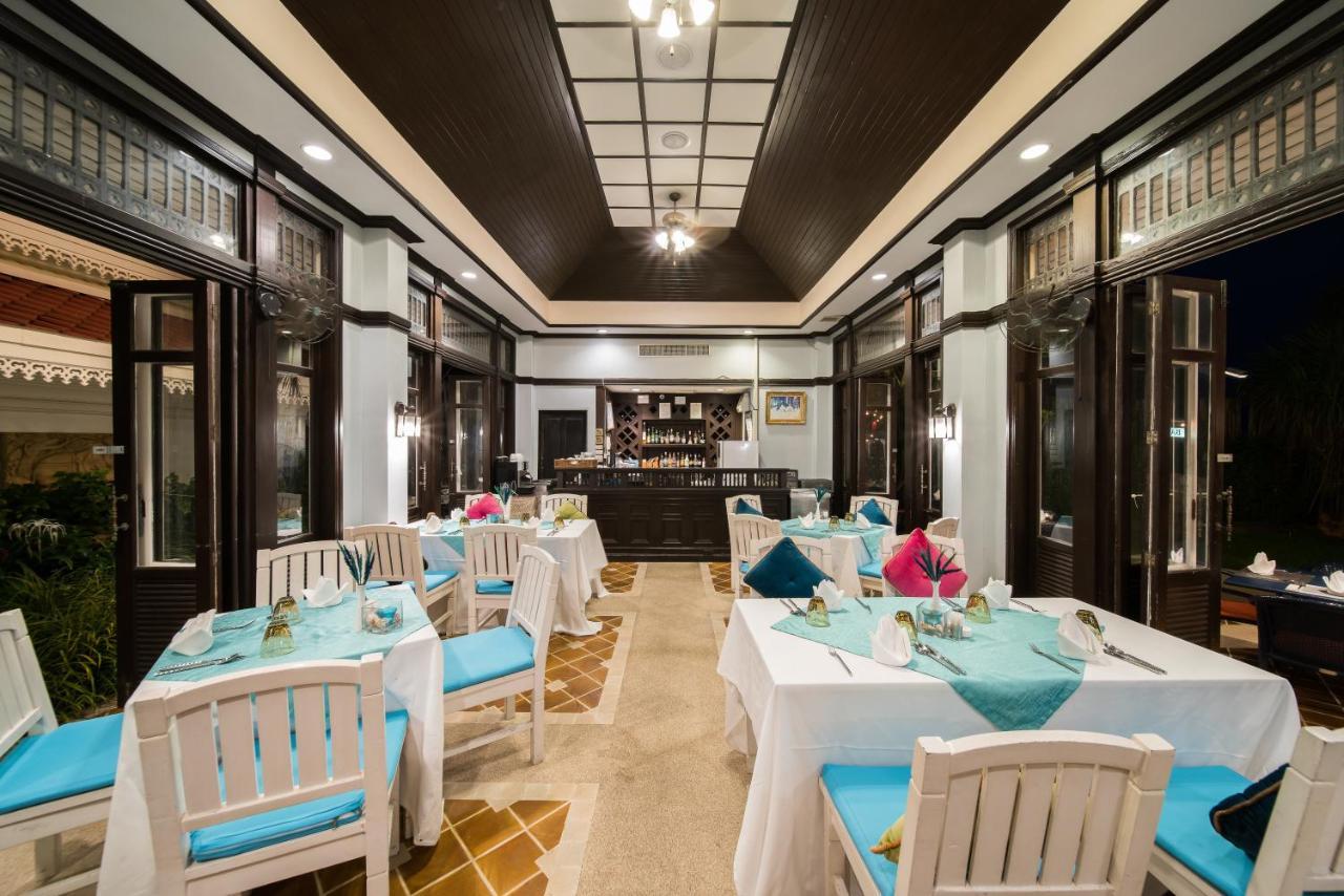 Wora Bura Hua Hin Resort & Spa Ngoại thất bức ảnh The restaurant at the hotel